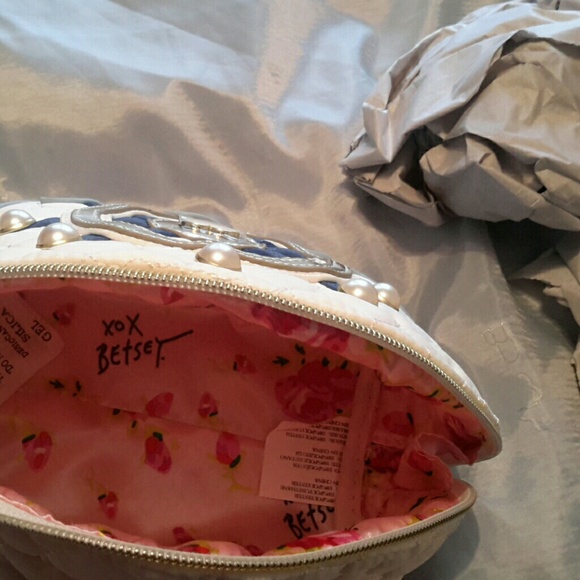 Betsey johnson "for shore" cosmo bag NWT - Picture 5 of 6